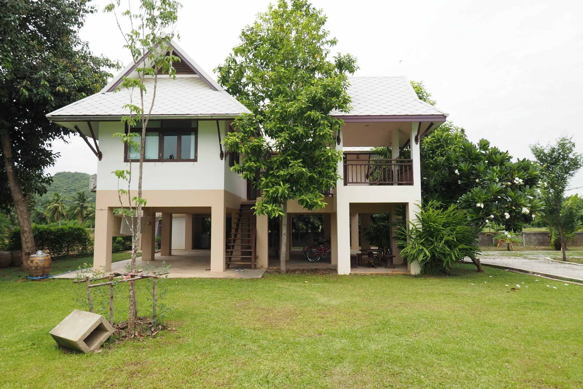 Baan2Rai Otel Kanchanaburi Dış mekan fotoğraf